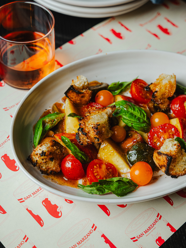 Panzanella alle Pesche by KaleMeMaybe peach panzanella featuring tomato, peach and pizza crouton